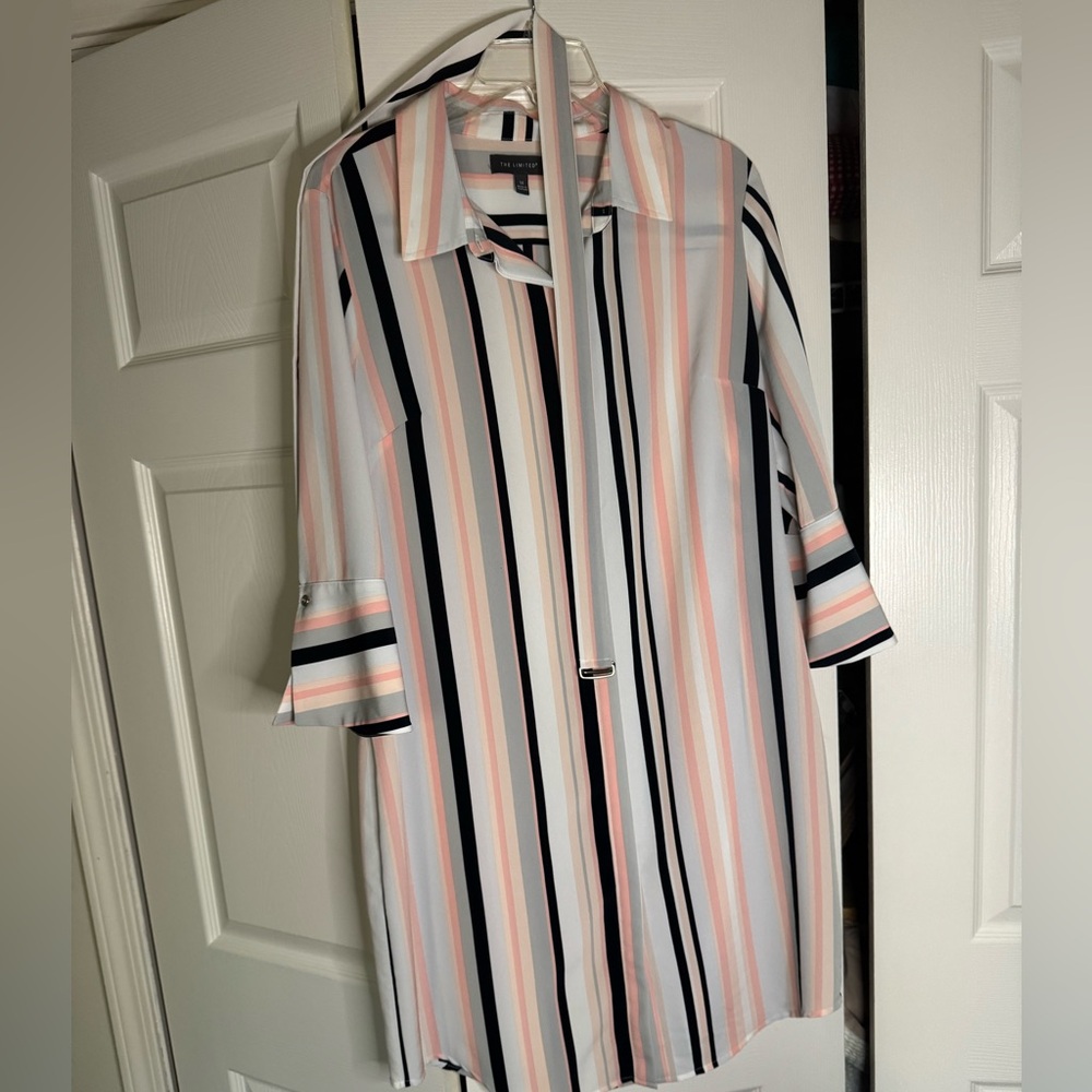 Knee length striped dress with tie around belt